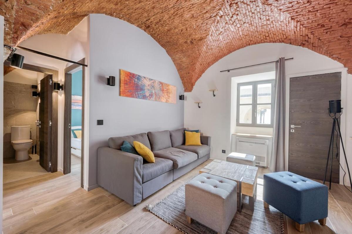 Superbe Au Coeur Du Vieux ! * Nizza